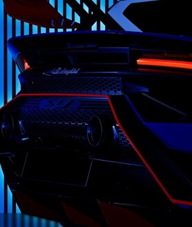Secondary image 2 - Lamborghini pays tribute to its iconic supercar with a limited edition