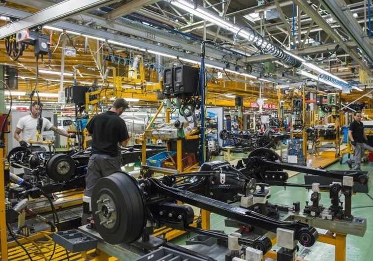 Ebro y Chery firman el acuerdo para producir vehículos en la antigua planta de Nissan en Barcelona