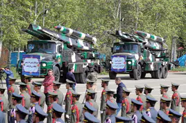 Desfile militar realizado ayer en Teherán.