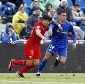 Marcos Acuña, en un lance del Getafe-Sevilla.