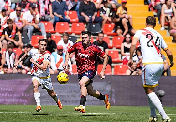 El Rayo toma aire a costa de Osasuna