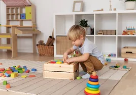 Descubre los beneficios de regalar juguetes de madera a los más peques de la casa