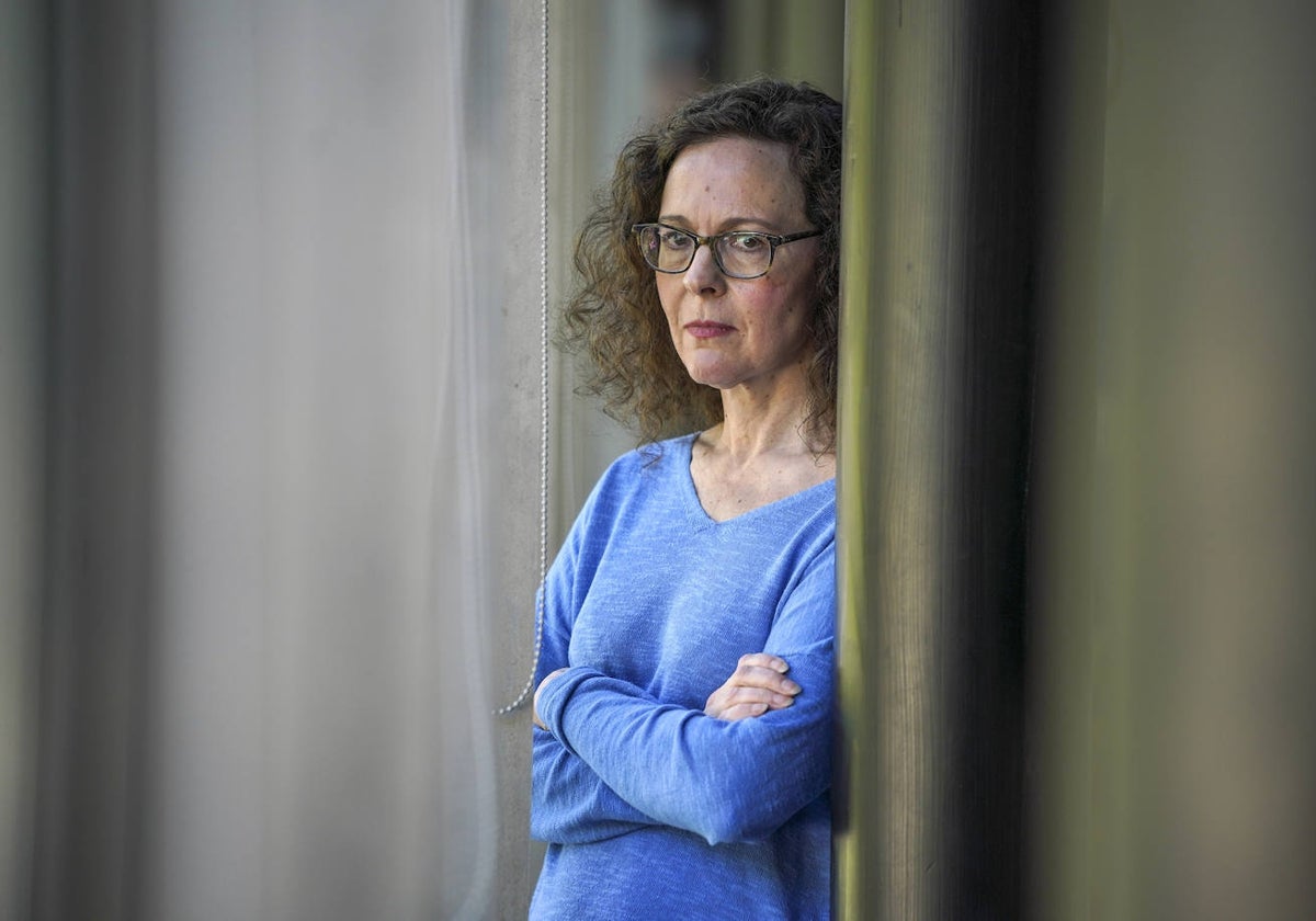 Sandra Newman, en la biblioteca Eugenio Trías de Madrid.