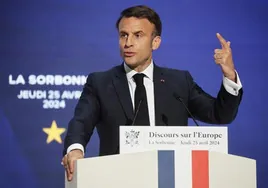 Macron pronunció su discurso sobre Europa en el anfiteatro de la Universidad de la Sorbona en París.
