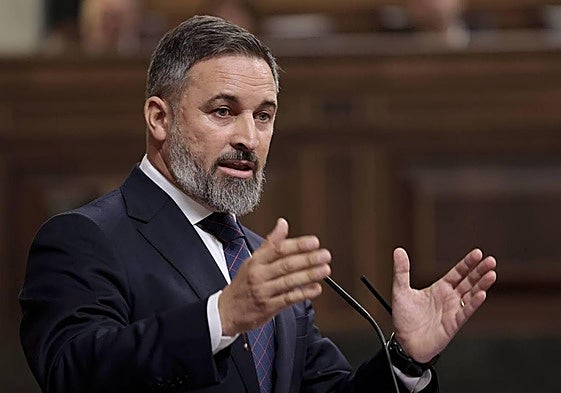 En directo | Abascal ve un «escándalo» que Sánchez se tome «cuatro días de vacaciones» para decidir su futuro