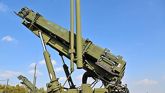 Robles confirma que España enviará misiles Patriot a Kiev, pero no la batería de lanzamiento