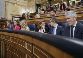 Sánchez congela la legislatura bajo una olla a presión por las exigencias económicas