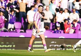 El Valladolid doblega al Huesca y sigue lanzado hacia el ascenso directo