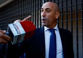 Luis Rubiales llega a los juzgados.