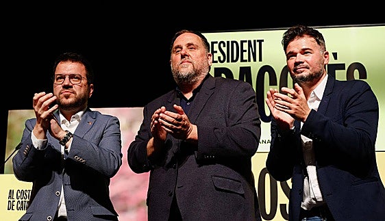 La campaña catalana entra en una segunda vuelta tras la sacudida por el amago de dimisión de Sánchez