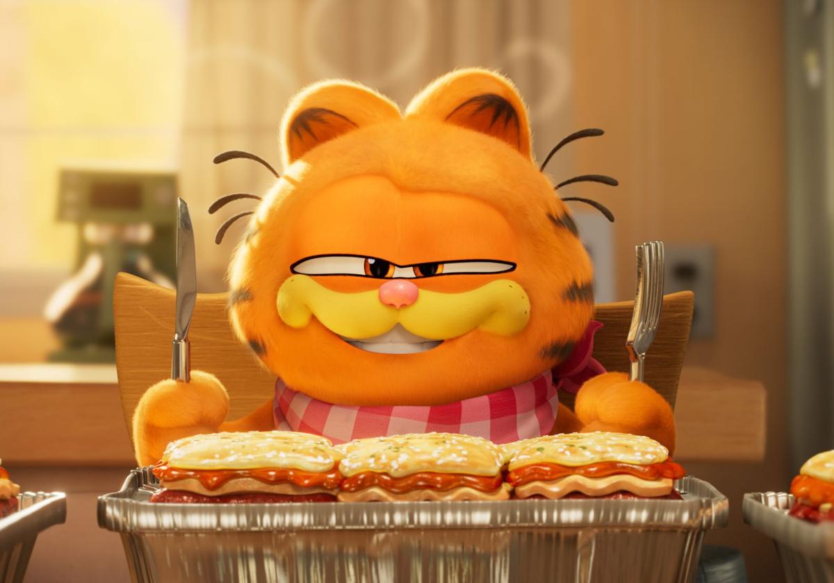 Garfield, a punto de degustar una lasaña, en la película que este miércoles llega a los cines.