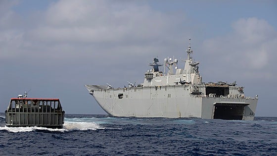 Suecia se estrenará en la OTAN a bordo del Juan Carlos I, la joya de la Armada española
