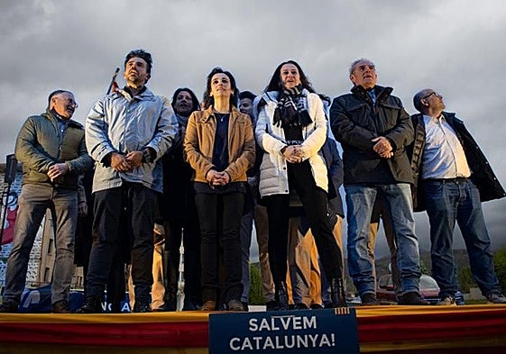 Alianza Catalana durante un acto de campaña en Ripoll (Girona).