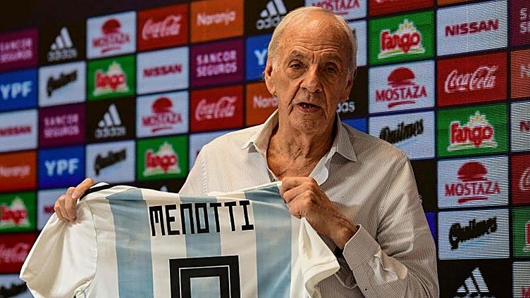 El fútbol llora la muerte de Menotti: «¡Hasta siempre, Flaco querido!»