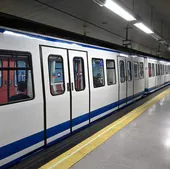 Muere un joven atropellado por el Metro de Madrid tras bajar a las vías a orinar