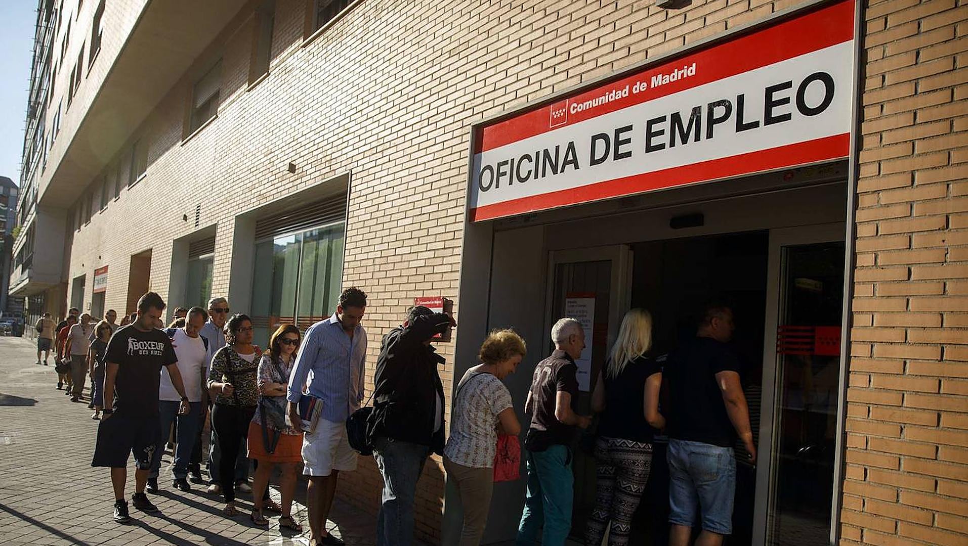 1 Nisan 2025'ten itibaren 480 Euro'ya kadar işsizlik maaşı almak ve toplamak mümkün olacak