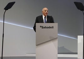 El presidente de Banco Sabadell, Josep Oliu, en la última junta de accionistas de la entidad.