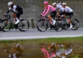 Milan se lleva el sprint en Andora y Pogacar sigue líder del Giro