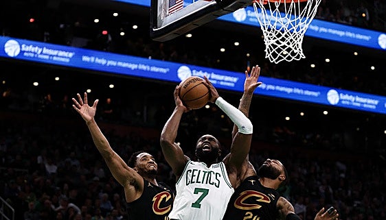 Los Cavaliers dan la sorpresa en Boston
