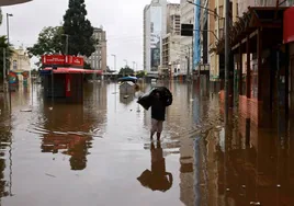 Más de 80.000 personas permanecen en centros de acogida y otros 500.000 en viviendas familiares alejados de las inundaciones.