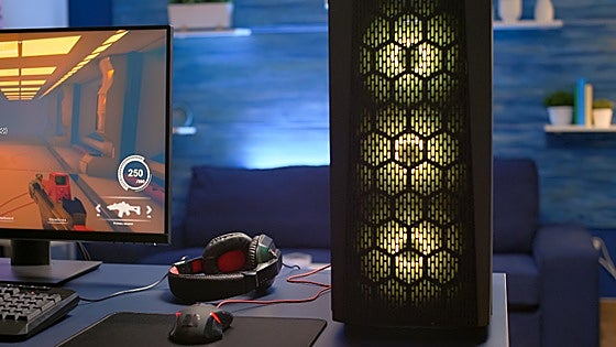 Empieza a disfrutar desde el primer minuto con estos PCs de sobremesa