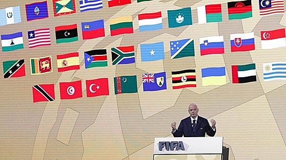 La FIFA pretende revolucionar el VAR al estilo del 'ojo de halcón' en el tenis