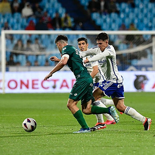 El Zaragoza salva un punto para la supervivencia ante el Ferrol