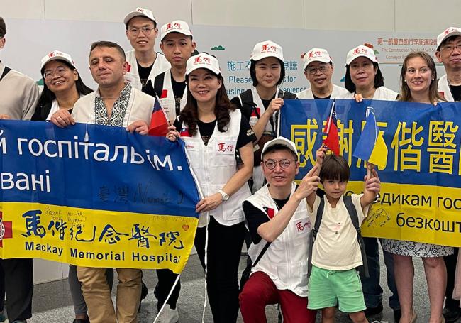 Voluntarios médicos de Taiwán, en Ucrania.