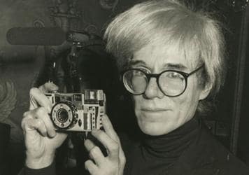 Las memorias fotográficas de Andy Warhol: «Nadie miente más que los famosos»