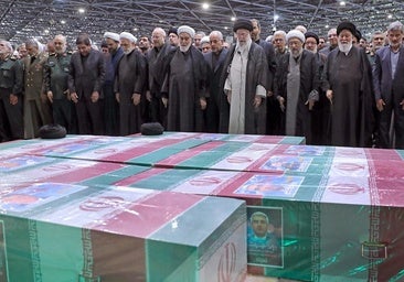 Jamenei promete en el funeral de Raisi «liberar» Palestina