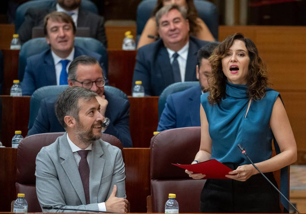 Ayuso acusa a la izquierda de apoyar a ETA y Hamás: «Tú mata, que yo te daré una comunidad autónoma o un Estado»