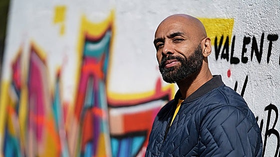 «Me hacen sentir el racismo a menudo, me quieren echar todo el rato»
