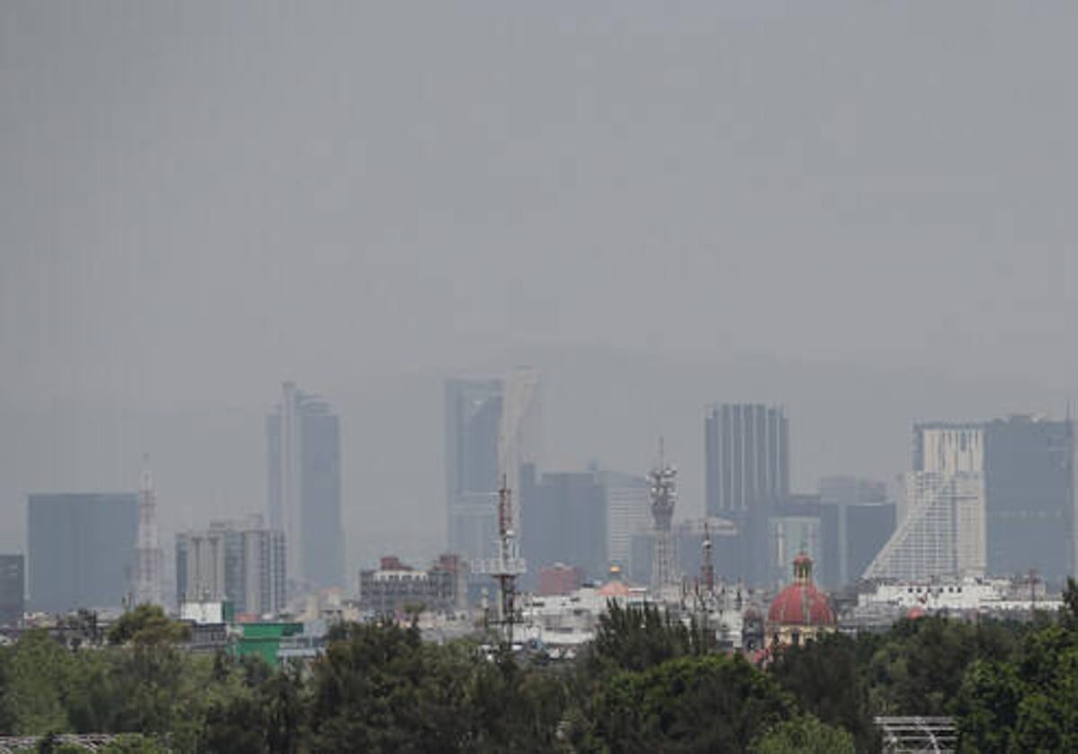 Vista de la ciudad de México en un día de alta contaminación.