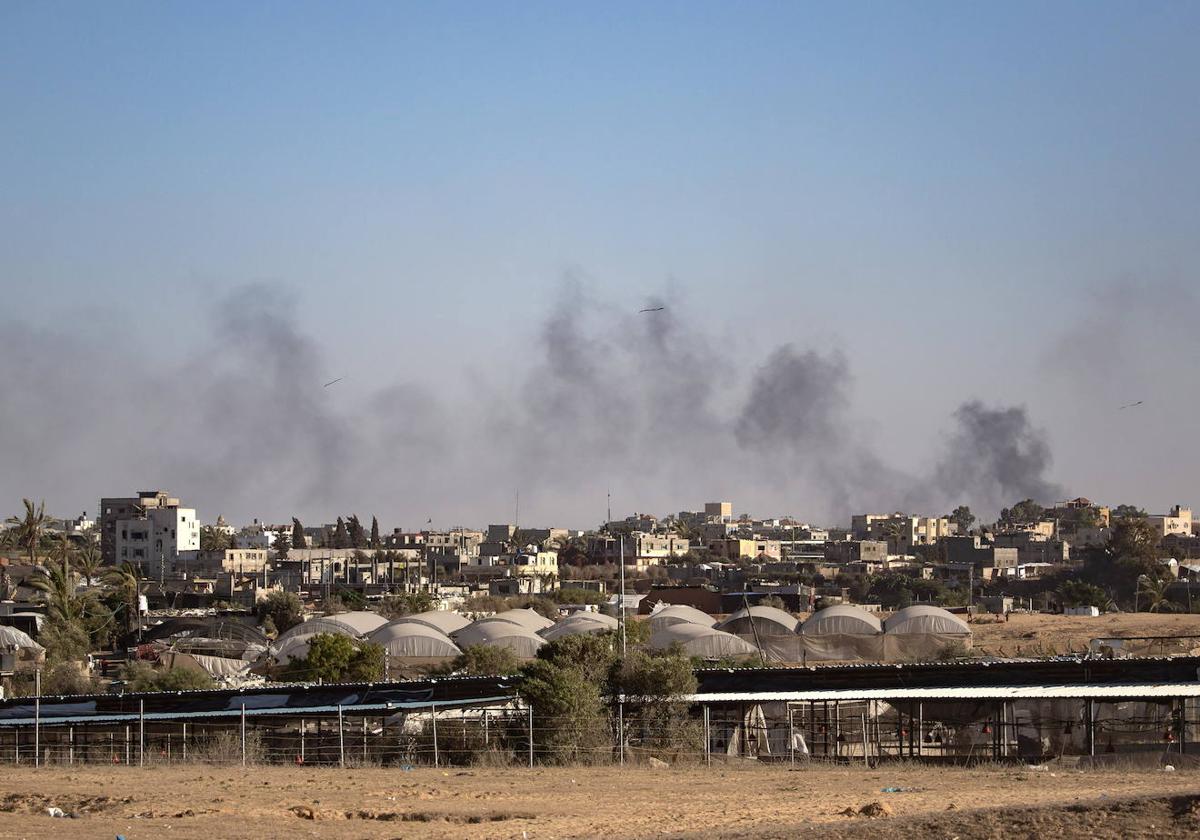 Israel bombardea Rafah pese a la orden de La Haya pero contiene el ímpetu de su ofensiva