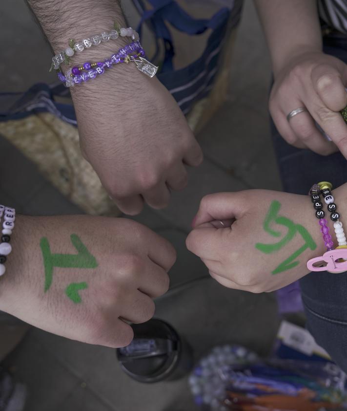 Imagen secundaria 2 - Más de 72 horas en la calle para ver a Taylor Swift: «No aguantaba los nervios y vine el domingo»