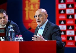 Luis de la Fuente, durante su comparecencia de prensa en Las Rozas.