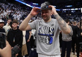 Luka Doncic celebrando la clasifiación para la final de la NBA