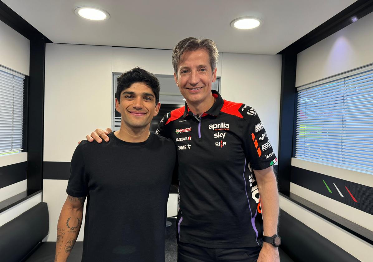 Jorge Martín tras firmar con Aprilia