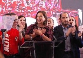 Xóchitl Gálvez se dirige a sus simpatizantes en Ciudad de México tras conocerse el resultado de las elecciones.