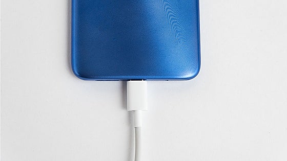 Cargadores magnéticos: acaba con las marañas de cables en casa