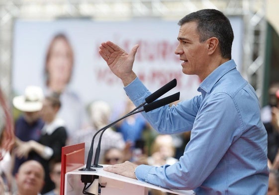 El presidente del Gobierno y líder del PSOE, Pedro Sánchez, participa en un acto de UGT, este viernes en Madrid