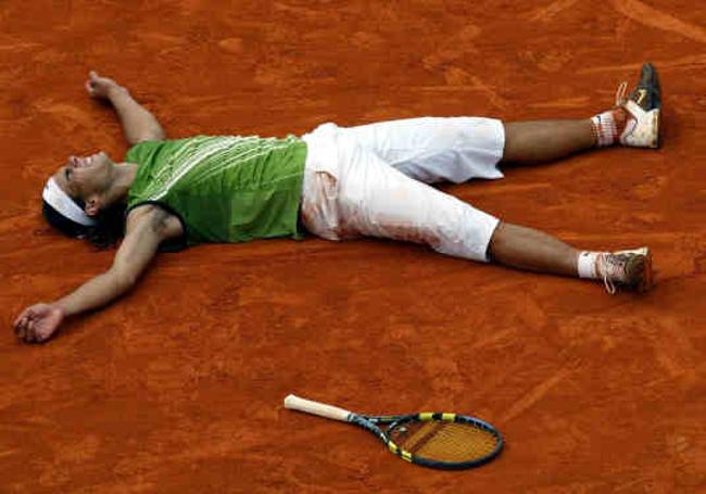 Rafa Nadal celebrando su primer Roland Garros