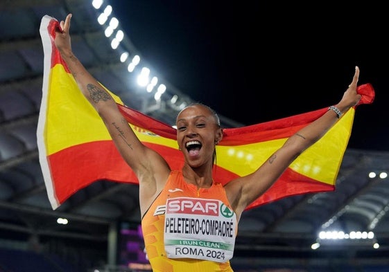 Ana Peleteiro celebra su triunfo en el Europeo de Roma.