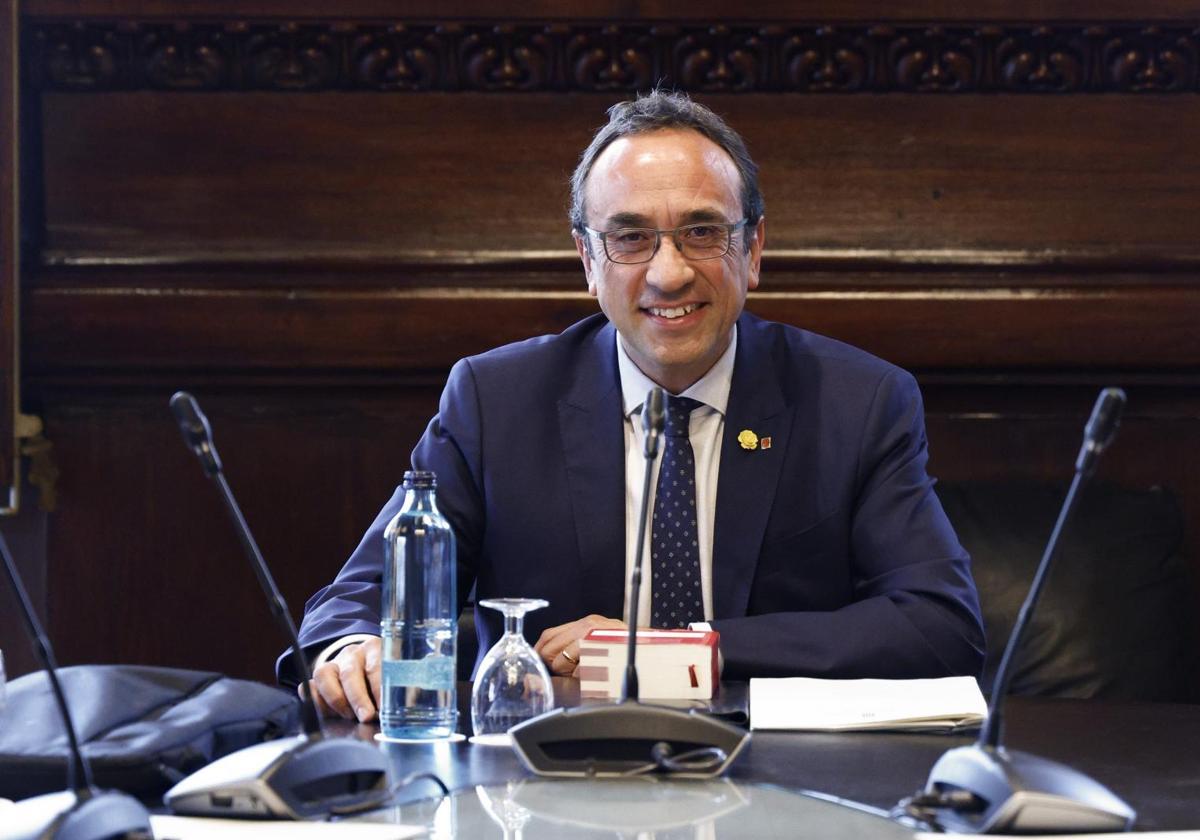 El presidente del Parlament, Josep Rull, en la primera reunión de la Mesa de la cámara catalana,