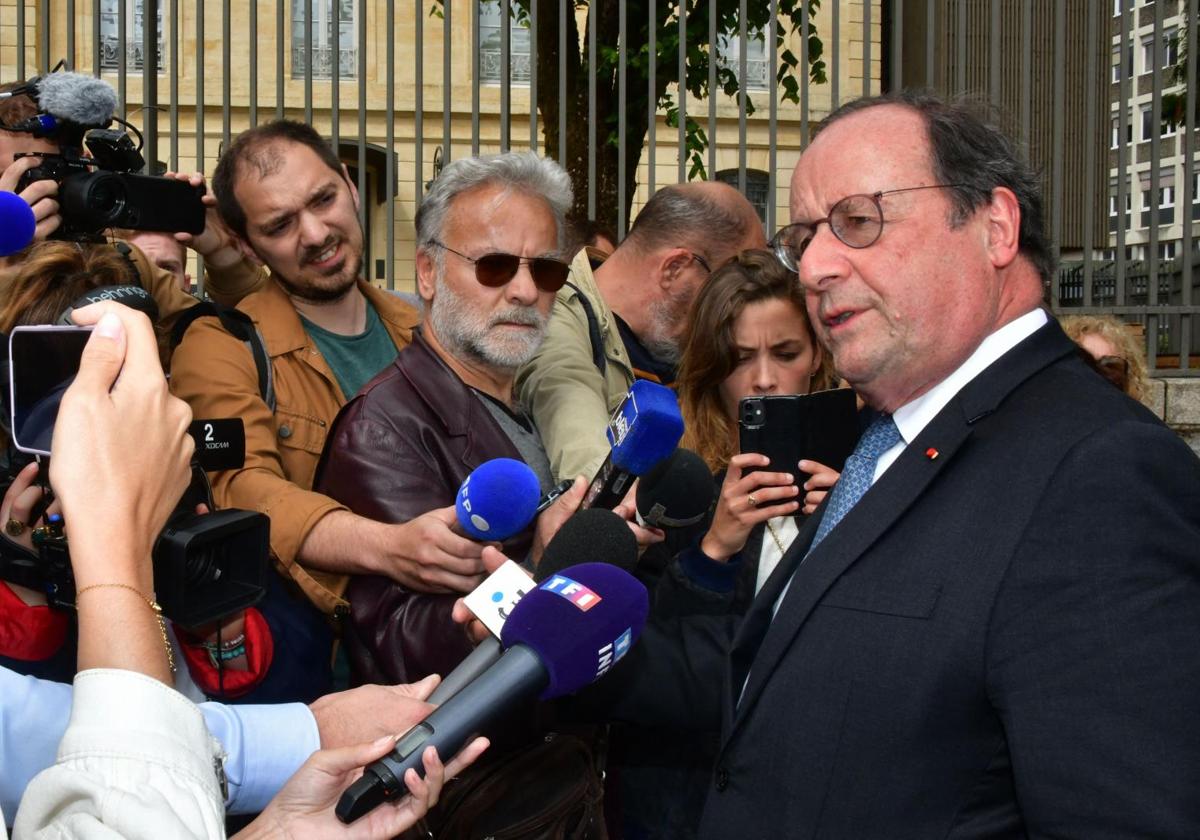 El expresidente francés François Hollande, tras anunciar este sábado su candidatura.