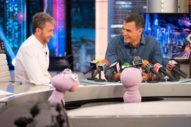 Pablo Motos y Pedro Sánchez durante una entrevista en 'El Hormiguero'