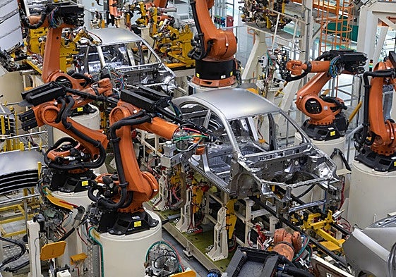 Las exportaciones del sector del automóvil en los primeros cuatro meses del año supusieron el 14,5% del total