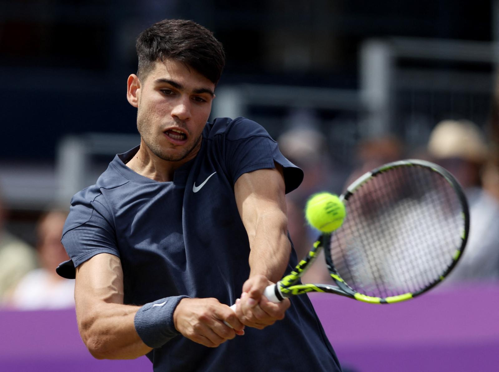 Alcaraz cae en la trampa de Jack Draper y se despide de Queen's