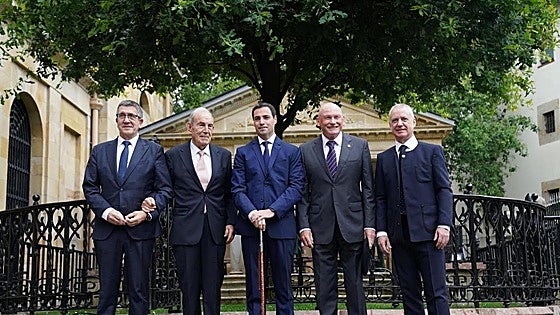 Pradales jura su cargo y se convierte en el sexto lehendakari de la democracia