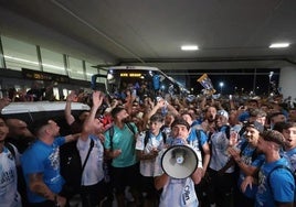 El Málaga, a su llegada al aeropuerto.